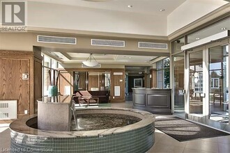 2391 Central Park Dr in Oakville, ON - Building Photo - Building Photo