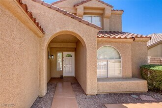 5309 Yellow Sage Cir in Las Vegas, NV - Building Photo - Building Photo
