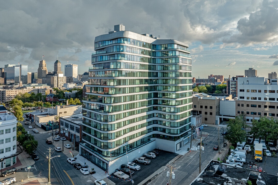 Hoyt Tower in Newark, NJ - Building Photo