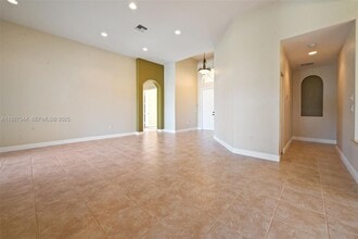 15275 SW 38th St in Davie, FL - Building Photo - Building Photo