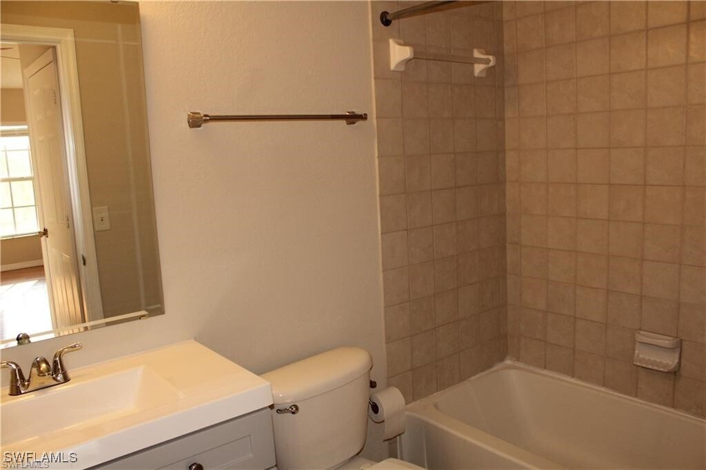 14870 Pleasant Bay Ln in Naples, FL - Building Photo
