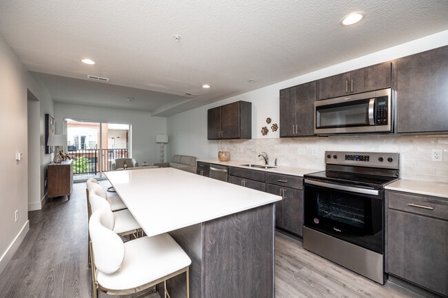 Tempo East Village in Des Moines, IA - Foto de edificio - Interior Photo