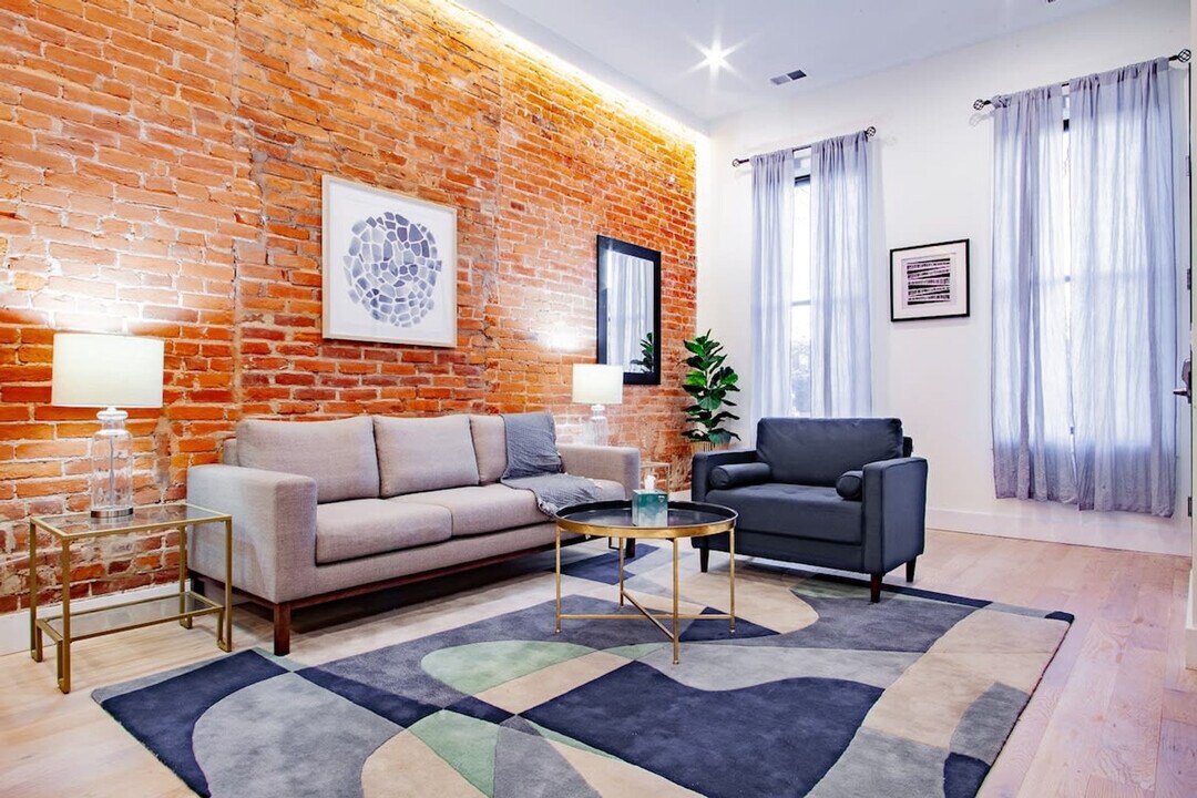 1012 Pennsylvania Ave. SE in Washington, DC - Building Photo