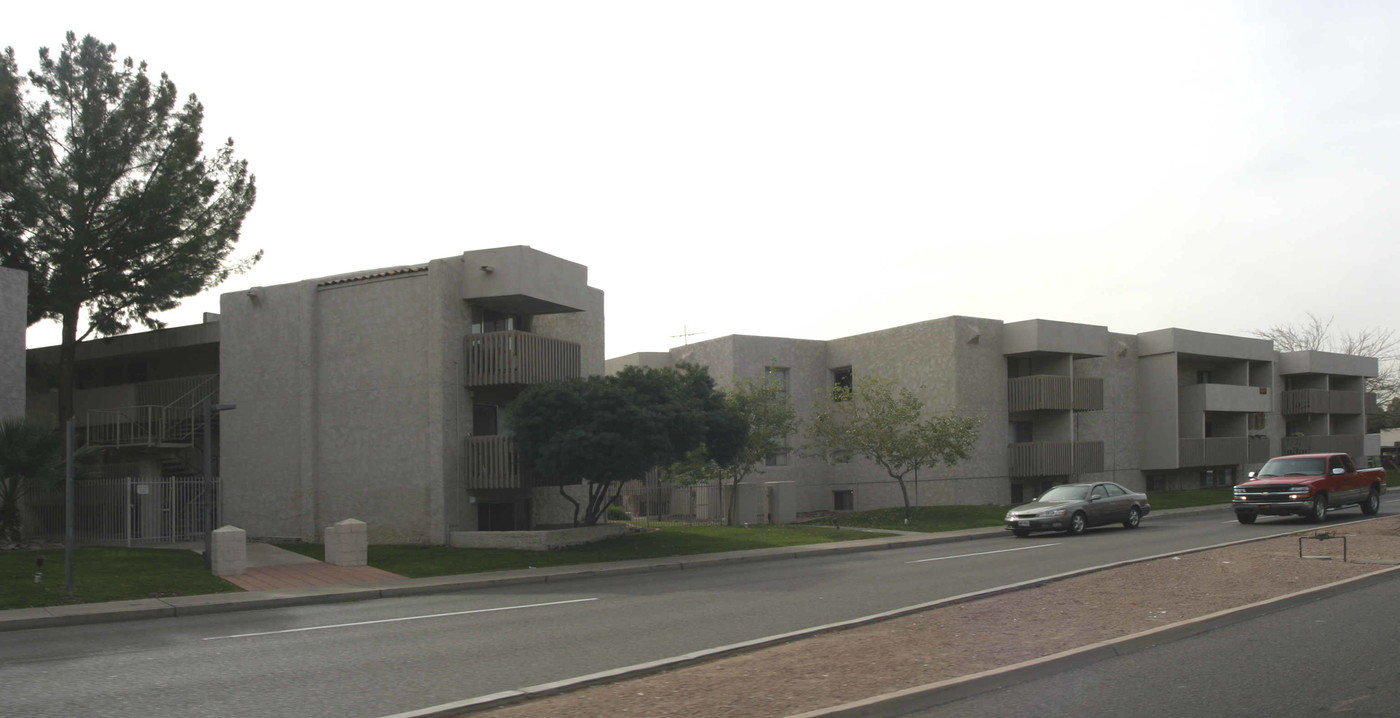 Biltmore Club in Phoenix, AZ - Foto de edificio