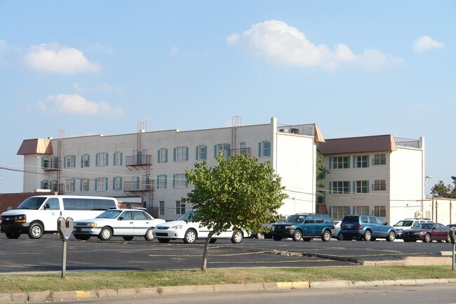 207 N Emporia St in Wichita, KS - Building Photo - Building Photo