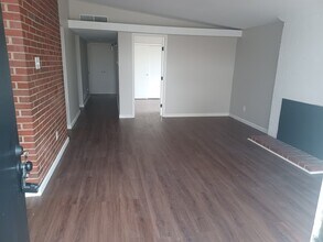 2805 Countryside Dr in Florissant, MO - Building Photo - Building Photo