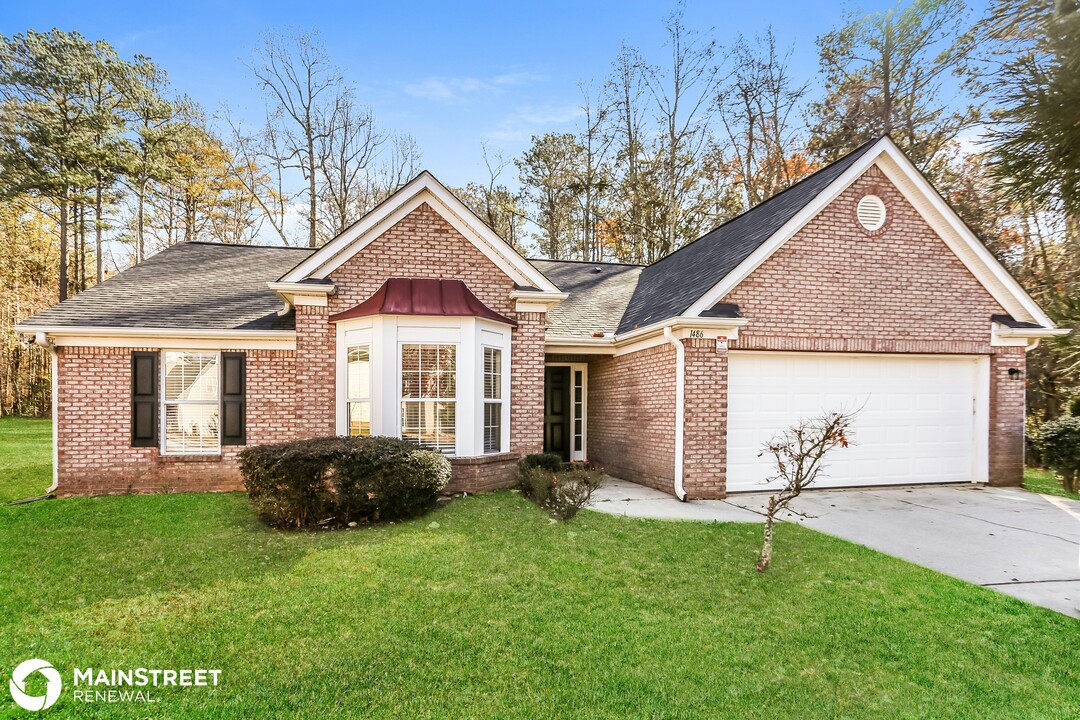 1486 Silverstone Trail in Jonesboro, GA - Building Photo