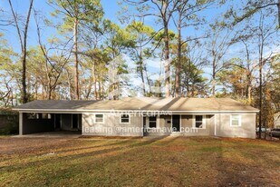 330 Pine Ridge Rd in Jackson, MS - Building Photo