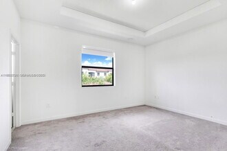 21071 NE 8th Path in Miami, FL - Building Photo - Building Photo