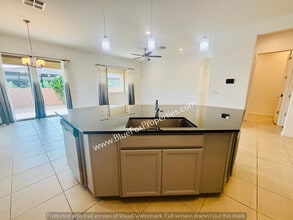 198 E Woolystar Ct in Oro Valley, AZ - Building Photo - Building Photo