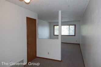 365 Ellis Ave in Iowa City, IA - Building Photo - Building Photo