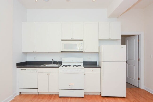 4715 N Sheridan Rd in Chicago, IL - Building Photo - Building Photo