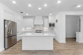 523 Cobblestone Ln in Irving, TX - Building Photo - Building Photo