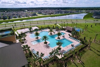 1285 Deepwater Cir in Eagle Lake, FL - Building Photo - Building Photo