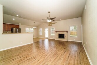 13610 Tivoli Gardens in Live Oak, TX - Building Photo - Building Photo