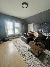 27 Dearborn Ave, Unit Apt 3 in Lynn, MA - Building Photo - Building Photo