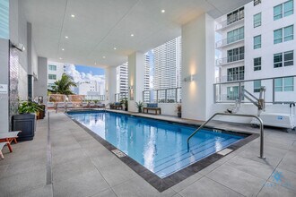 227 NE 2nd St in Miami, FL - Building Photo - Building Photo
