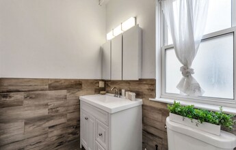 1729 N 33rd St in Philadelphia, PA - Foto de edificio - Building Photo