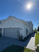19218 Cherrystone Wy in Lakewood Ranch, FL - Building Photo