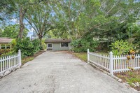 4135 Bell Ave in Sarasota, FL - Building Photo - Building Photo