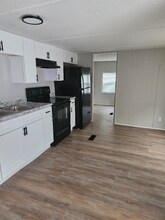 157 SW Shady Ln in Lake City, FL - Foto de edificio - Building Photo