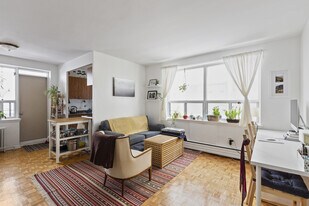 149 St George St in Toronto, ON - Building Photo