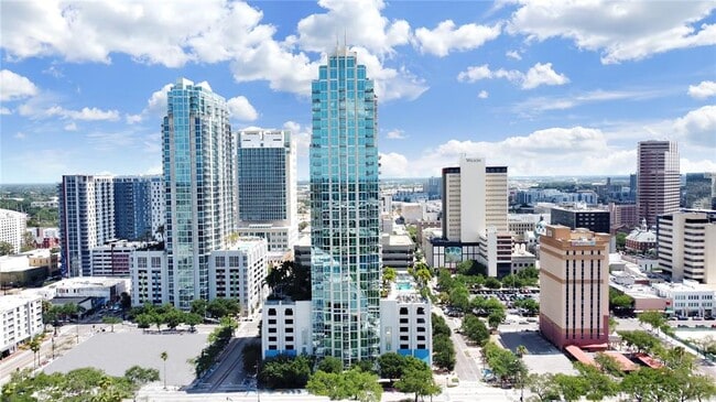 777 N Ashley Dr in Tampa, FL - Foto de edificio - Building Photo