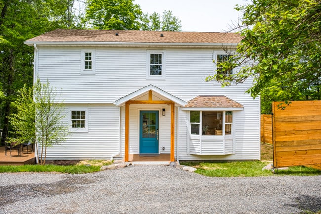 5917 US-44 in Kerhonkson, NY - Foto de edificio - Building Photo