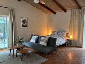 1715 E Del Mar Blvd in Pasadena, CA - Building Photo