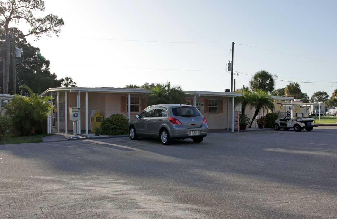 Shell Creek MH/RV Resort & Marina in Punta Gorda, FL - Building Photo