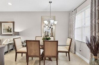 15812 Aurora Lake Cir in Wimauma, FL - Foto de edificio - Building Photo