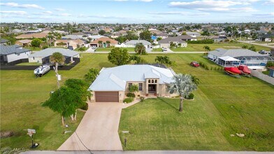 2529 SW 23rd Pl in Cape Coral, FL - Building Photo - Building Photo