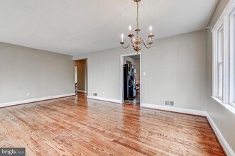 3925 Dance Mill Rd in Phoenix, MD - Building Photo - Building Photo