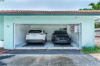 3080 NE 43rd St in Fort Lauderdale, FL - Foto de edificio - Building Photo