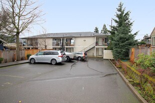 8102 SE Lambert St in Portland, OR - Building Photo