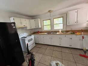 830 W Washington St in Wytheville, VA - Building Photo - Building Photo