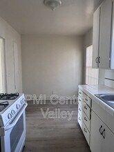 1112 Barberry Ln in Modesto, CA - Building Photo - Building Photo