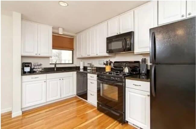 87 Myrtle St, Unit 3