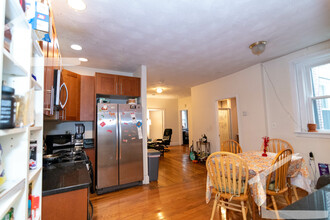 126 Glenville Ave, Unit 2 in Boston, MA - Building Photo - Building Photo