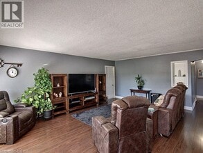 249 Federal St in Hamilton, ON - Building Photo - Building Photo