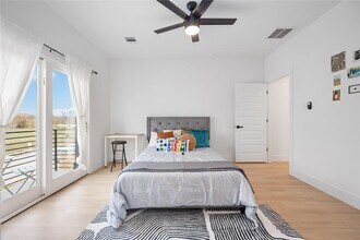 4718 Market St in Houston, TX - Building Photo - Building Photo
