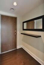 300 Bowie St in Austin, TX - Building Photo - Building Photo