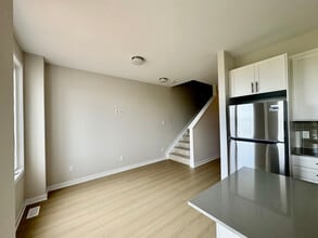 869 Andesite Ter in Ottawa, ON - Building Photo - Building Photo