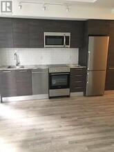 28 Wellesley St E in Toronto, ON - Building Photo - Building Photo