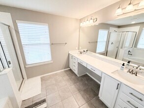 4407 Bay Shore in San Antonio, TX - Foto de edificio - Building Photo