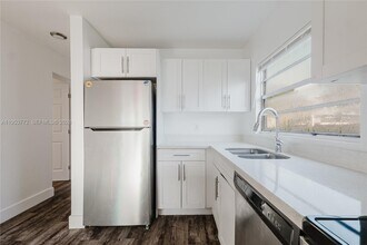 4338 NW 24th Ave in Miami, FL - Building Photo - Building Photo