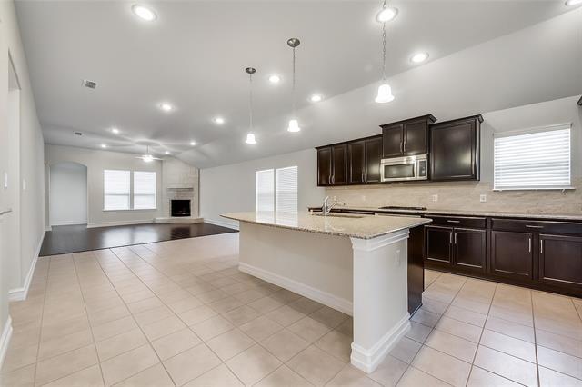 601 Elm Creek Dr in Lewisville, TX - Building Photo - Building Photo