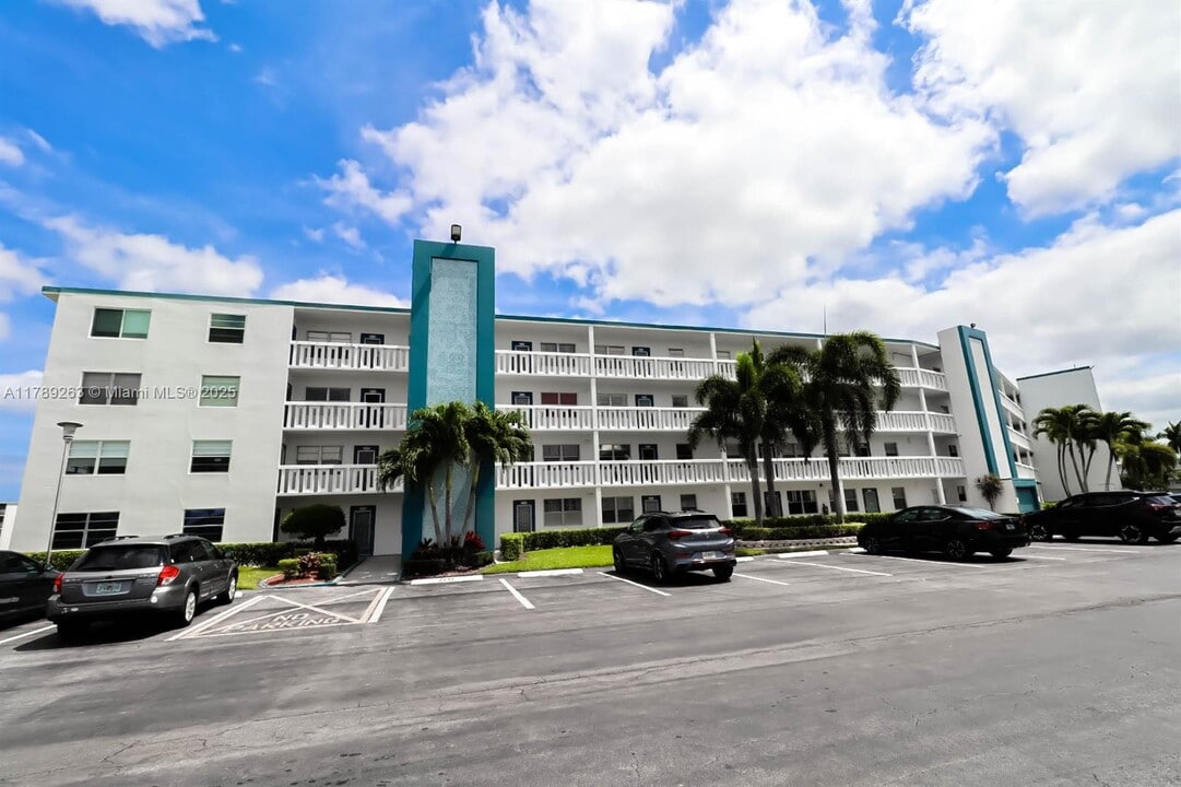3035 Exeter in Boca Raton, FL - Building Photo