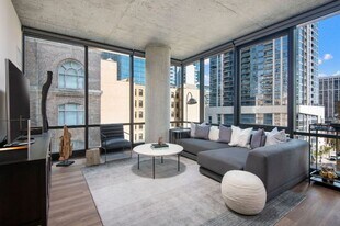 59 E 14th St in Chicago, IL - Building Photo