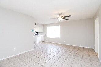 2300 E Chicago St in Chandler, AZ - Foto de edificio - Building Photo